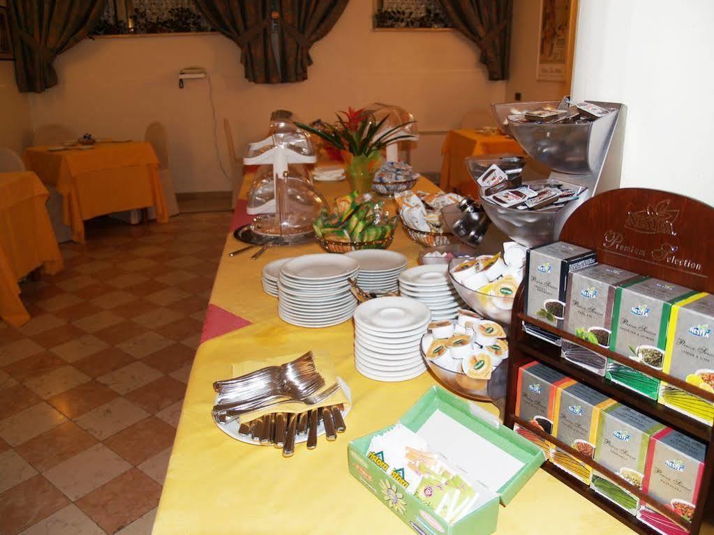Deco Hotel Perugia Eksteriør bilde